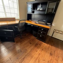 L shaped desk 