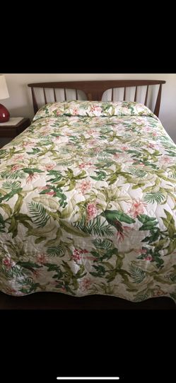 Tommy Bahama Queen Bedspread