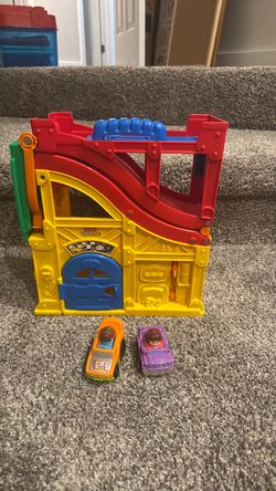 Fisher Price Little People Wheelies Race Track