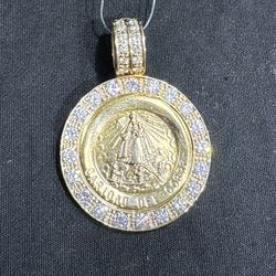 14k Caridad Del Cobre Charm With 3.2 Ct Diamond 