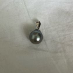 Pearl Pendant 