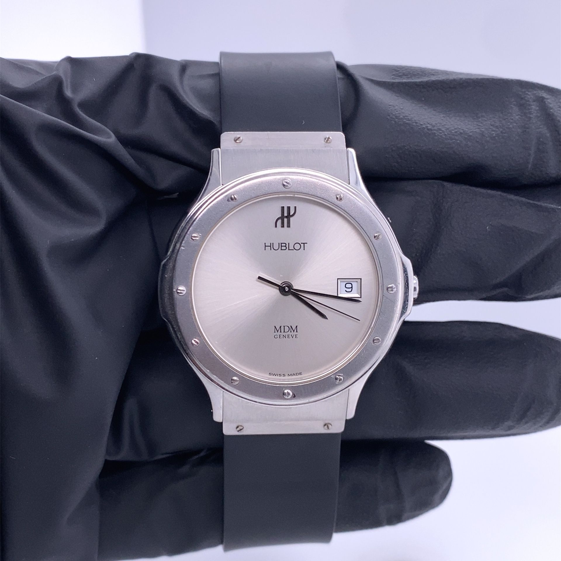 Hublot MDM Classic 15201 Silver Dial Quartz Unisex Watch