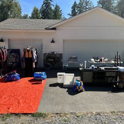 Yard sale Today 10am-6pm