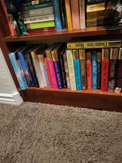 Danielle Steele 35 hardback books never used