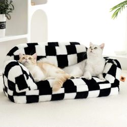 Checkered Cat Couch/bed Like New! Washable!