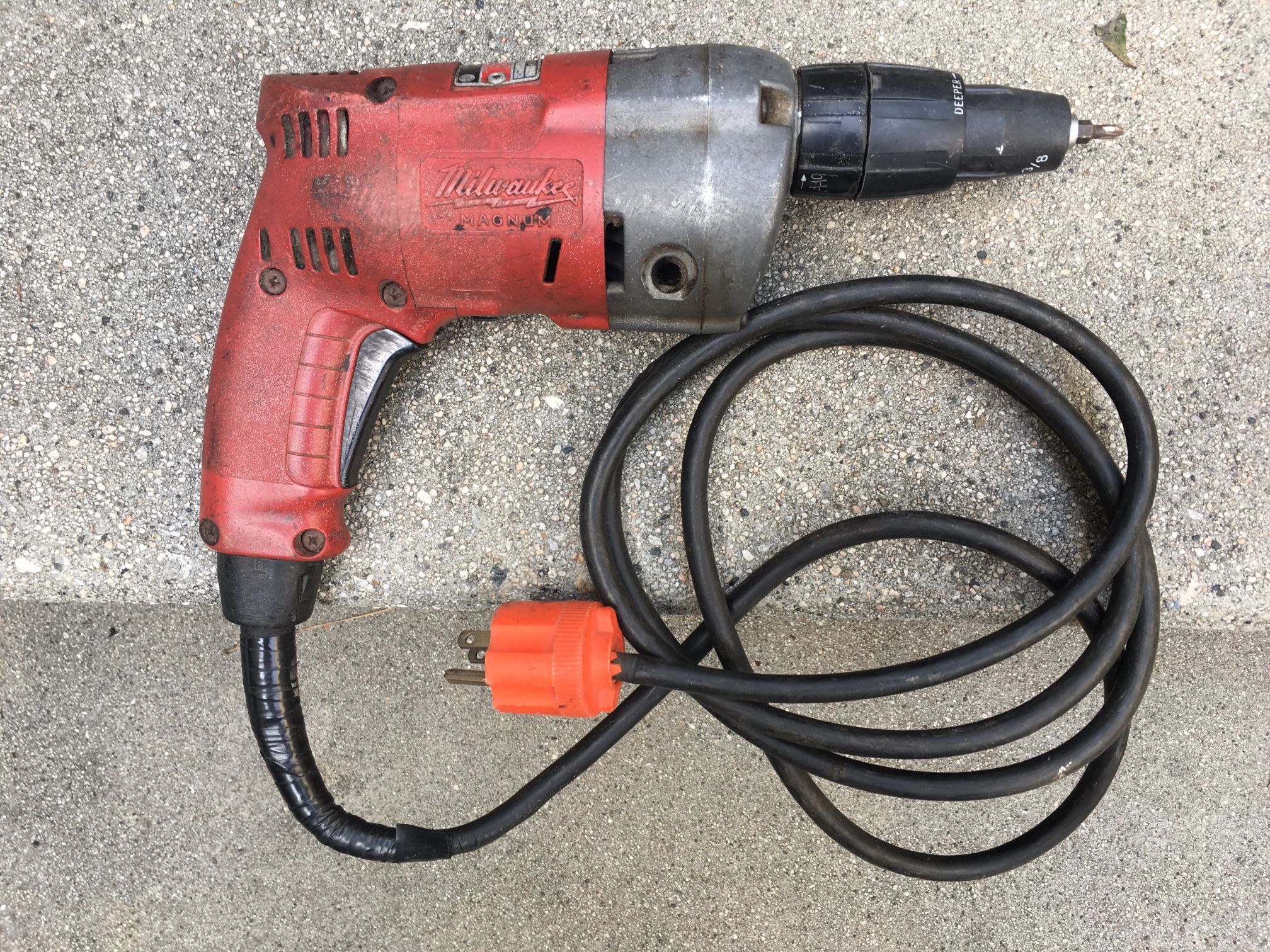 Milwaukee Magnum screw shooter