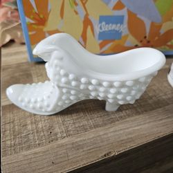 Vintage Fenton White Milk Glass Hobnail Cat Head Slipper Planter Shoe Art Figure No Scratches Or Nicks