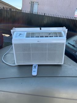 LG 5,800 BTU Window Air Conditioner/Cools Up To 260 SQ. FT