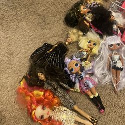 Barbie Mini House & Mixed Dolls