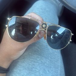 Versace Sun Glasses Light Scratches 
