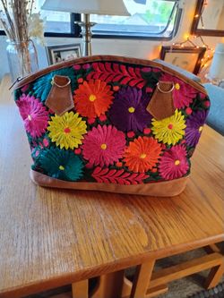 Floral Embroidered Womens Bag Purse Original From the Artisans in Mexico NEW 10"x13" Large Pocket Inside Summer essential Beautiful Rich Colors