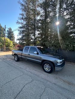 2001 Chevrolet 1500 Extended Cab · Short Bed
