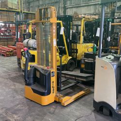 Walk Behind Stacker Forklift