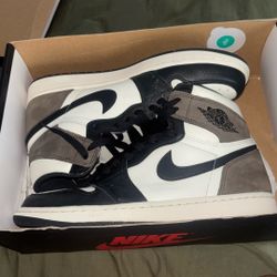 Jordan 1 Mocha High Size 10