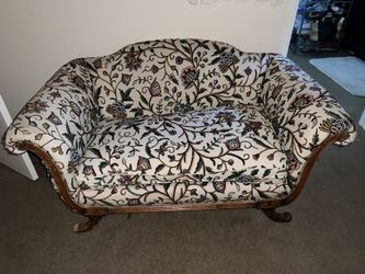 Queen Anne Style Couch