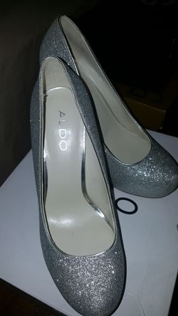 Aldo Womens Silver Glittery Heels (Like New)
