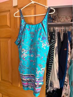 Women’s bathing suit top
