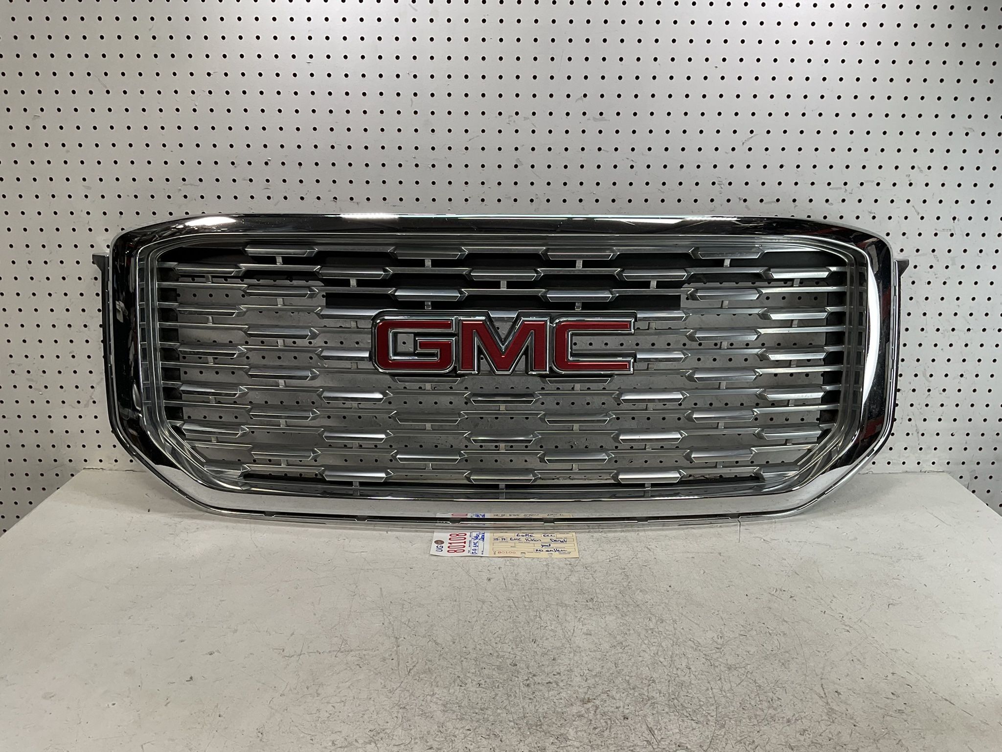 2015 2017 GMC YUKON XL DENALI FRONT GRILLE OEM