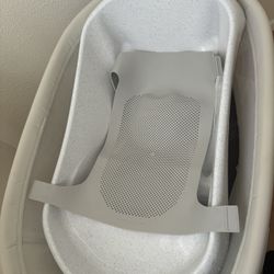 The First Years Bathtube