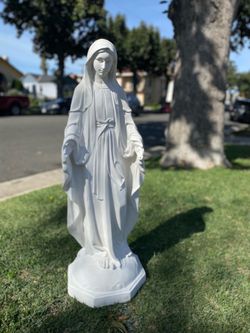 Virgin Mary Statue