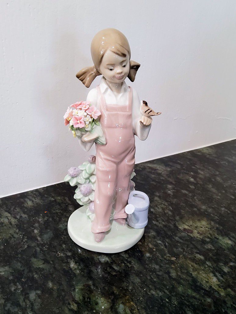 Lladro (Retired) #5217 Spring Porcelain Figurine