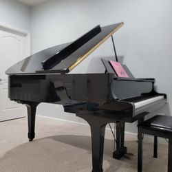 Yamaha Baby Grand Piano