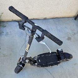 Blades Z Scooter Electric ( For PARTS OR RESTORATION)