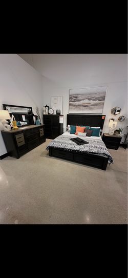 Ashley Foyland King Bed and Dresser