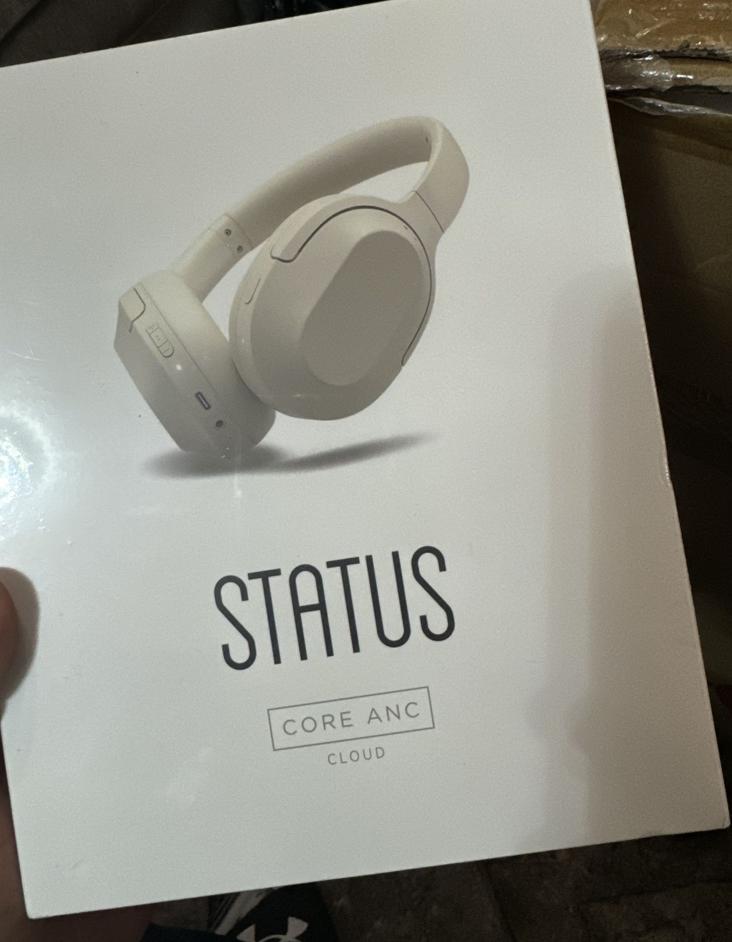Headphones Wireless Between STATUS 