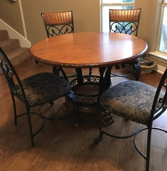 Kitchen Dining Table Set With  4 Upholstered Chairs