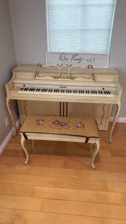 Vintage Gulbransen Upright Piano with Bench – Beautiful Antique Style