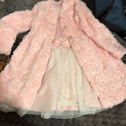 Size 7 Dress.   $6.00 