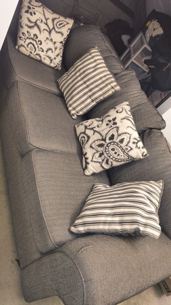 Three Cushion Couch/Queen Pullout Bed