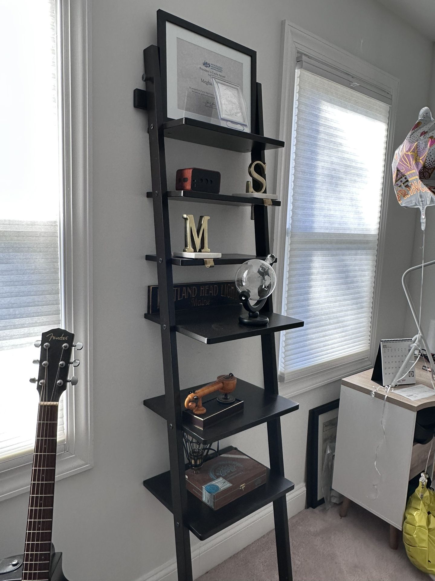 Ladder shelf 