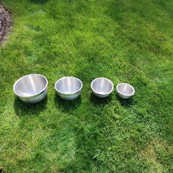 Nesting Mixing Bowls 