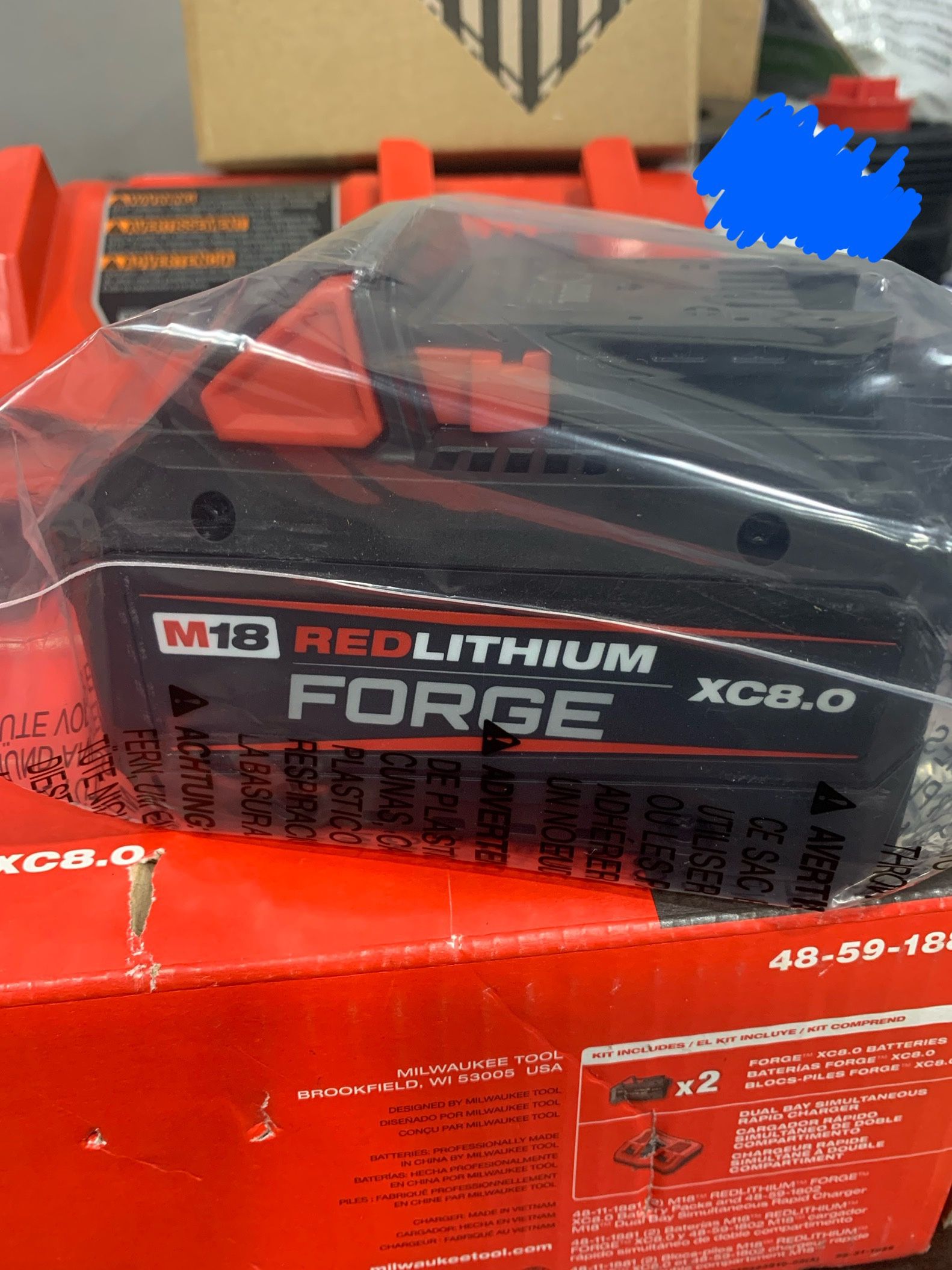 Milwaukee Forge 8.0 M18 Battery with Rapid Charger