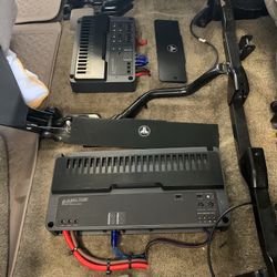 CAR AUDIO INSTALLATION 