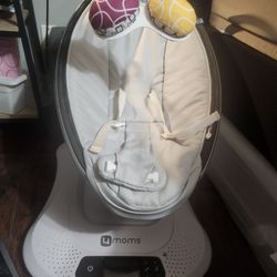 MamaRoo Baby Swing