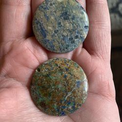 Set of 2 Crystal stone cabs perfect  for wrapping
