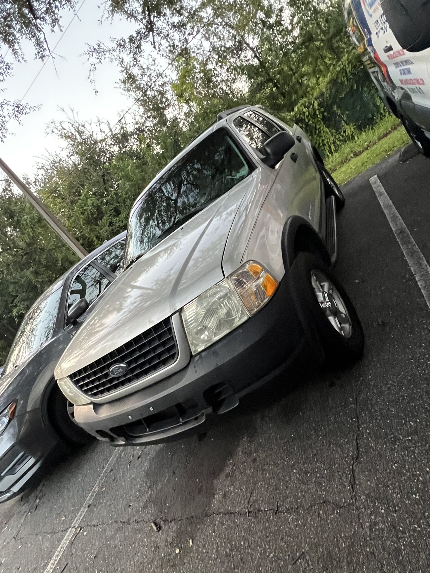 2004 Ford Explorer