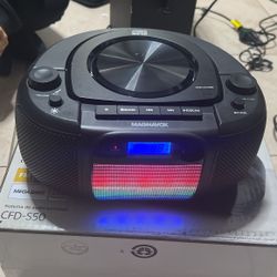 MAGNAVOX Radio Bluetooth And Cd Player 