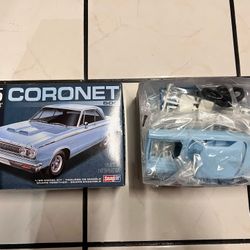 Brand New AMT Dodge 1965 Coronet 1/25 Scale Snap Model Kit (No Glue Required), White, AMT1176 (retail is 50$)