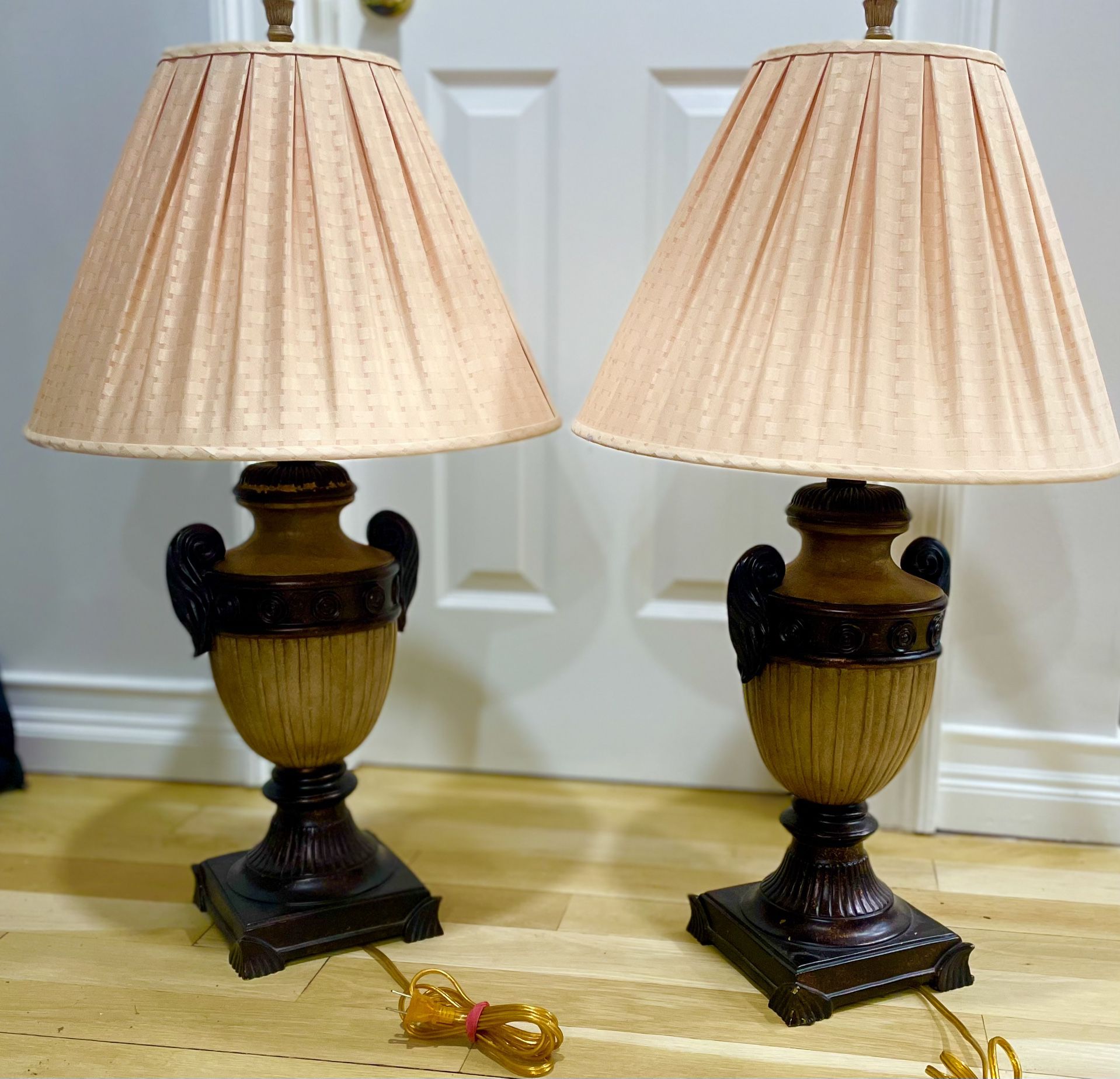 Beautiful Estate Sale Lamps. Hand Made Shades. 
