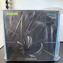 SHURE SRH 440A Professional Studio Headphones