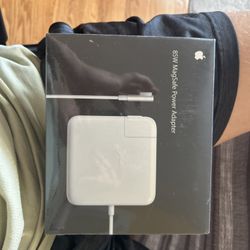 85 W MacBook Charger
