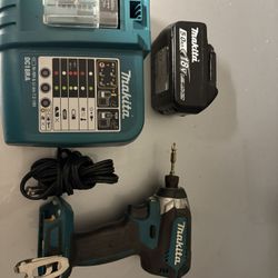 MAKITA XDT13 Impact Driver, Charger and 18v 5 Amp Battery 