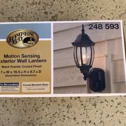 Hampton Bay Motion Sensing - Brand New