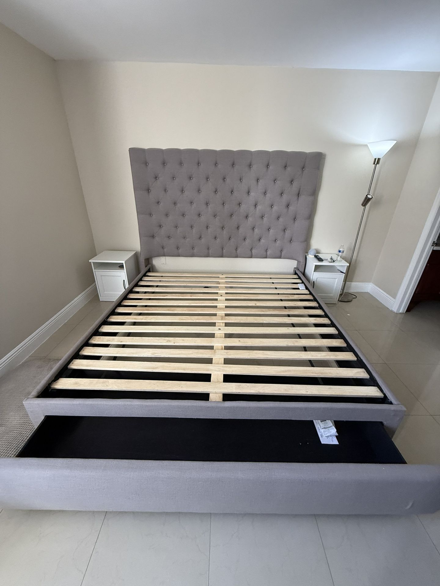 Rylee Upholstered King Platform Bed