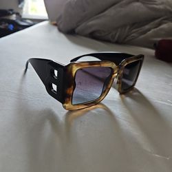 New Burberry Tortoise Shell Sunglasses 