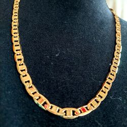 22" Gold Paperclip Heavy Gold Chain Link Necklace. Fashionable Costume Jewelry. New. Opened only for photographing. Makes a great holiday Christmas gi